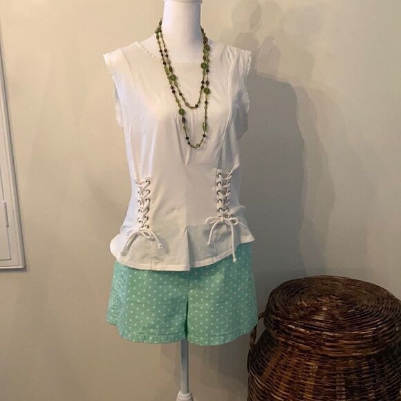 William Rast size medium white sleeveless lace up detail top one tiny spot EUC - Picture 2 of 13